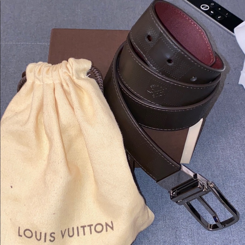 Louis Vuitton belt! Calf hide leather reversible!